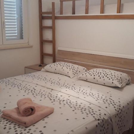 Apartments Juliet Orebic Ngoại thất bức ảnh