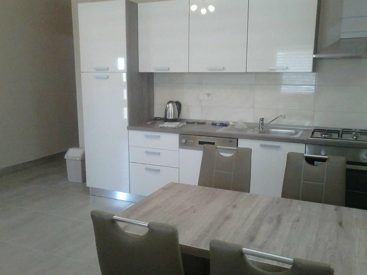 Apartments Juliet Orebic Ngoại thất bức ảnh