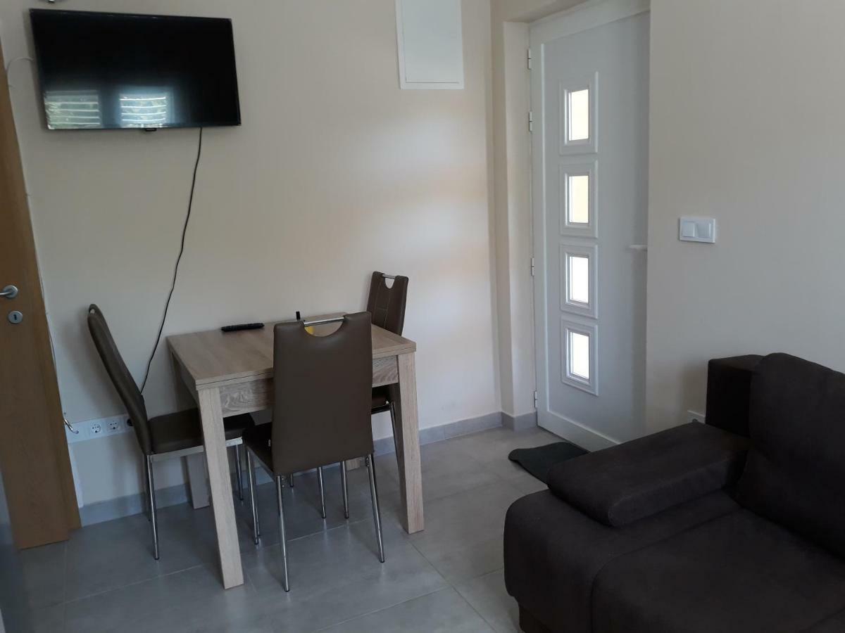 Apartments Juliet Orebic Ngoại thất bức ảnh